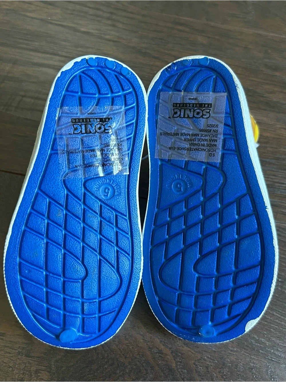 Harper Canyon Sonic the Hedgehog Water Shoe Size 5